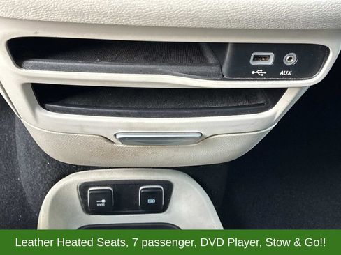Used 2017 Chrysler Pacifica Touring-L FWD image 31