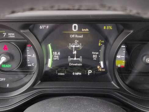 Used 2025 Jeep Wrangler Sahara image 14