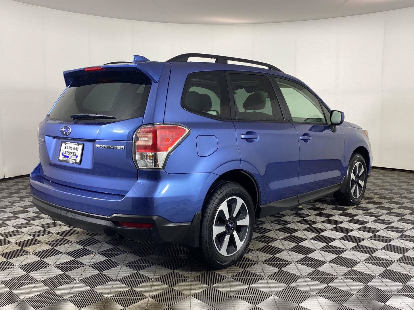 Used 2018 Subaru Forester 2.5i Premium AWD/4WD image 5