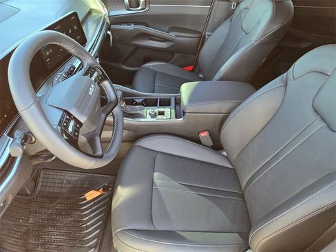 New 2026 Kia Sorento S w/ S Panoramic Sunroof Package FWD image 10