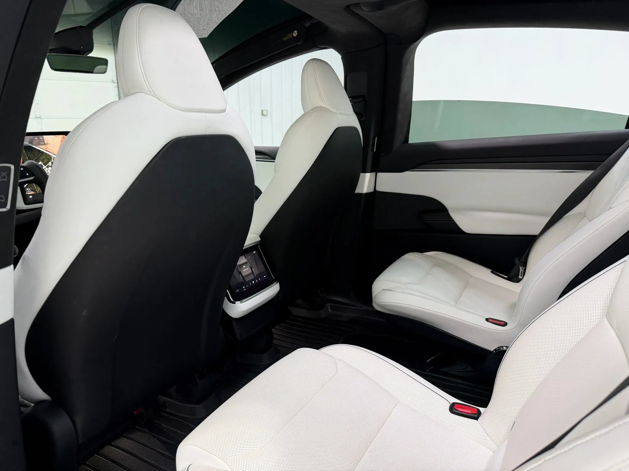 Used 2022 Tesla Model X Plaid AWD/4WD image 17