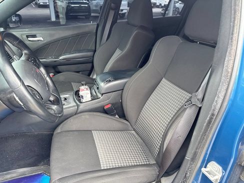 Used 2023 Dodge Charger R/T w/ Blacktop Package RWD image 11