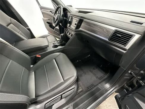 Certified 2023 Volkswagen Atlas Cross Sport SE image 20