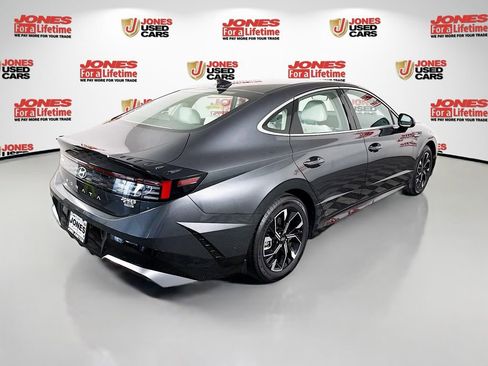 Certified 2025 Hyundai Sonata SEL AWD/4WD image 15
