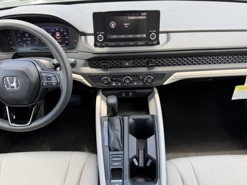 Used 2025 Honda Accord LX image 15