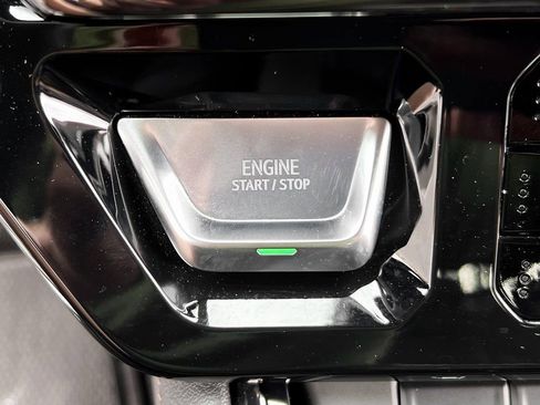 Used 2024 GMC Sierra 1500 AT4 w/ AT4 Preferred Package image 8