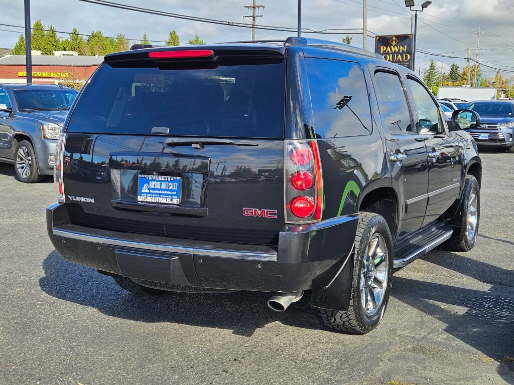 Used 2013 GMC Yukon Denali AWD/4WD image 5