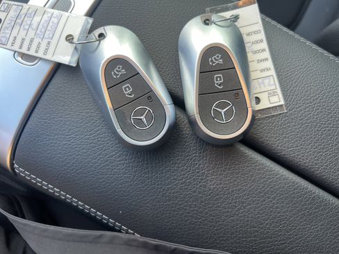 Used 2025 Mercedes-Benz C 300 Sedan image 38