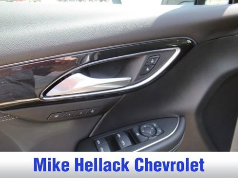 Used 2025 Buick Envision Preferred AWD/4WD image 8