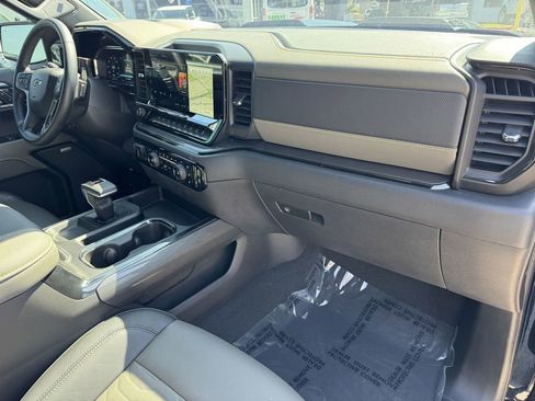 Used 2023 Chevrolet Silverado 1500 ZR2 w/ Technology Package image 7