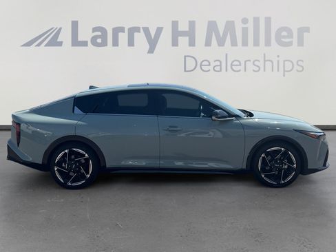 Used 2025 Kia K4 GT-Line w/ GT-Line Premium Package FWD image 6