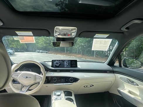 Used 2023 Genesis Electrified GV70 AWD/4WD image 24