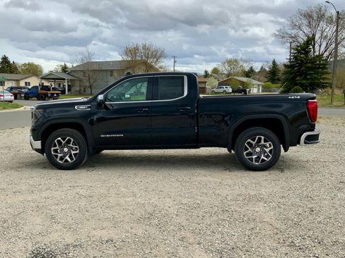 New 2025 GMC Sierra 1500 SLE w/ Preferred Package image 2
