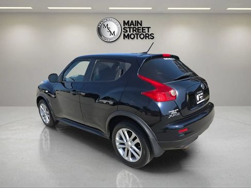 Used 2013 Nissan Juke SV FWD image 3