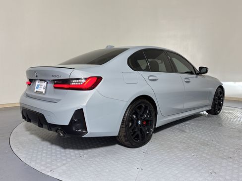 Used 2026 BMW 330i Sedan w/ M Sport Package RWD image 9