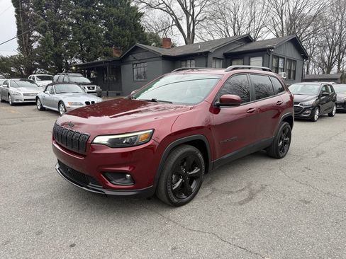 Used 2021 Jeep Cherokee Latitude Plus image 2