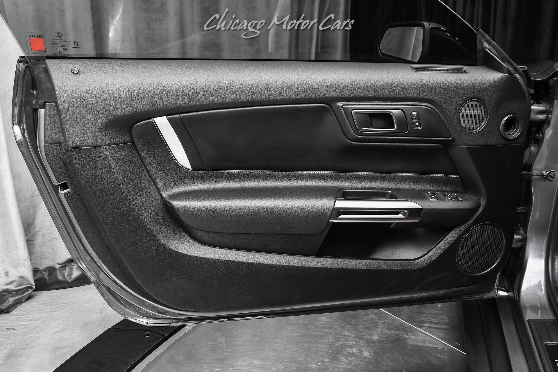 Used 2021 Ford Mustang Shelby GT500 w/ Technology Package RWD image 27