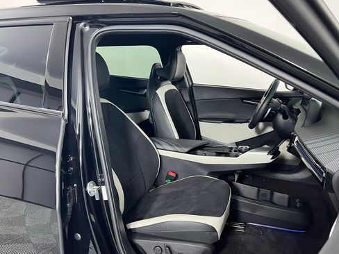 Used 2023 Kia EV6 GT-Line w/ GT-Line Suede Seat Package image 31