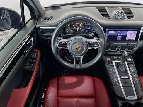 Certified 2021 Porsche Macan AWD/4WD image 24