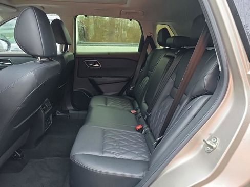 Used 2023 Nissan Rogue Platinum w/ Platinum Premium Package AWD/4WD image 4