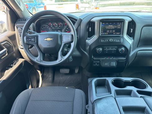 Used 2020 Chevrolet Silverado 1500 Custom w/ Custom Max Trailering Package AWD/4WD image 8