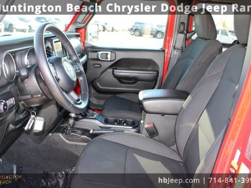 Used 2022 Jeep Wrangler Unlimited Sport image 31