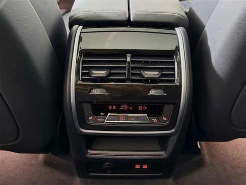 New 2026 BMW X5 xDrive40i w/ Climate Comfort Package image 28