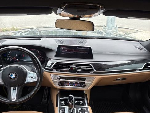 Used 2022 BMW 750i xDrive w/ Executive Package AWD/4WD image 20