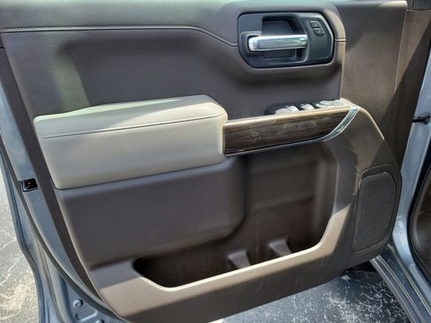 Used 2020 Chevrolet Silverado 1500 LT w/ Convenience Package image 10