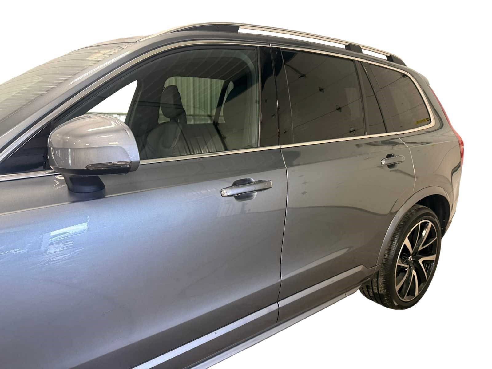 Used 2018 Volvo XC90 T6 Momentum w/ Convenience Package AWD/4WD image 7