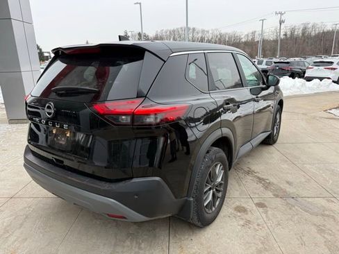 Used 2023 Nissan Rogue S image 7