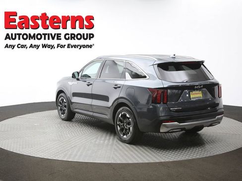 Used 2024 Kia Sorento S image 66