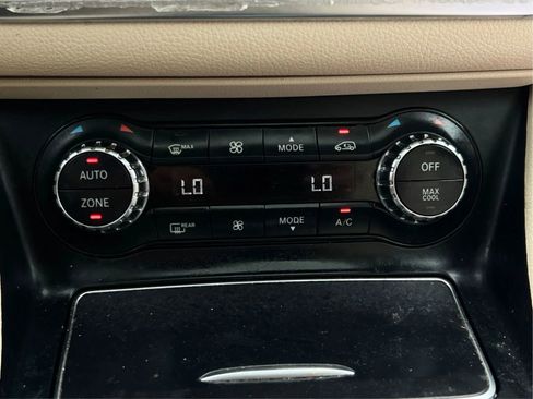 Used 2018 Mercedes-Benz CLA 250 4MATIC image 40