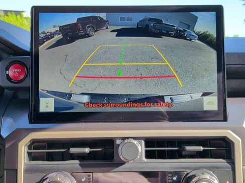 Certified 2025 Toyota Tacoma TRD Off-Road image 19