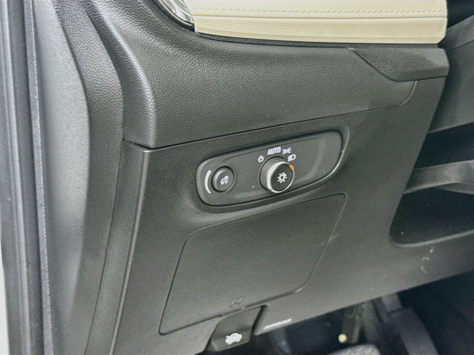 Used 2024 Buick Encore GX Avenir w/ Avenir Technology Package FWD image 17