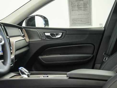 Certified 2023 Volvo XC60 T8 Ultimate AWD/4WD image 21