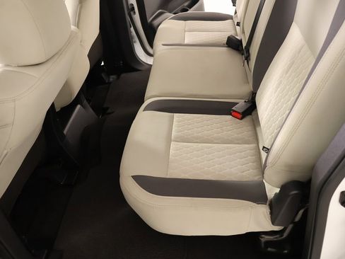 Used 2024 Nissan Titan SV w/ Accessory Utility Package image 10