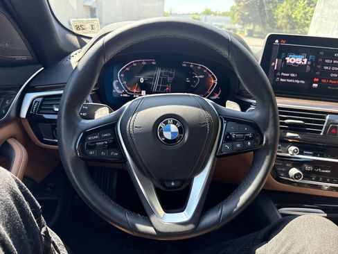 Used 2023 BMW 540i xDrive w/ Premium Package AWD/4WD image 19
