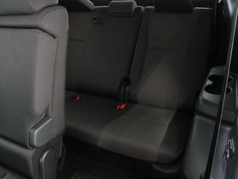 Certified 2025 Toyota Highlander LE image 32