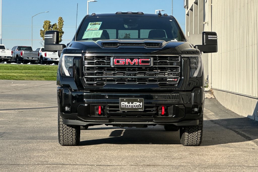 Used 2025 GMC Sierra 2500 AT4 w/ AT4 Premium Plus Package AWD/4WD image 12
