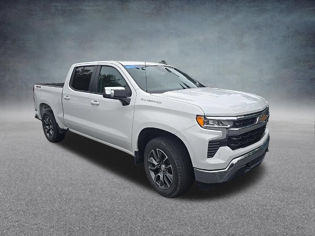 Used 2024 Chevrolet Silverado 1500 LT AWD/4WD image 3