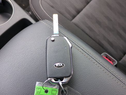Certified 2022 Kia Sportage LX FWD image 35