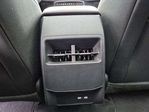 Used 2026 Jeep Cherokee Limited AWD/4WD image 14