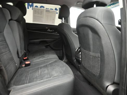Used 2020 Kia Sorento S AWD/4WD image 10