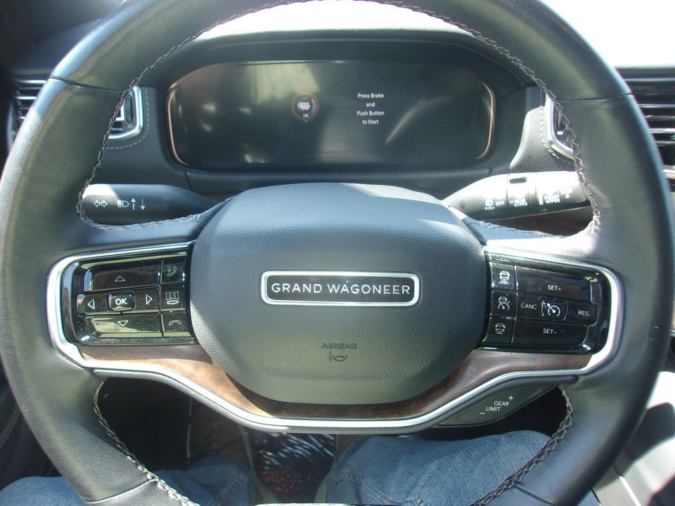 Used 2024 Jeep Grand Wagoneer L 4WD w/ Flexible Seating Group image 8