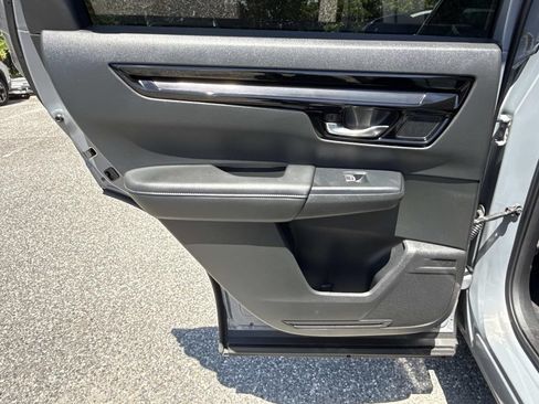 Used 2025 Honda CR-V EX-L image 13