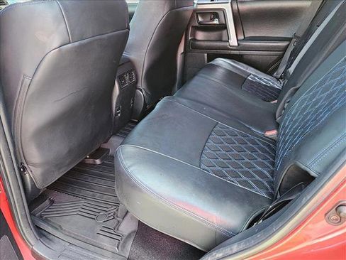 Used 2014 Toyota 4Runner SR5 AWD/4WD image 18
