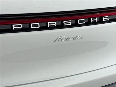 Used 2026 Porsche Macan AWD/4WD image 26