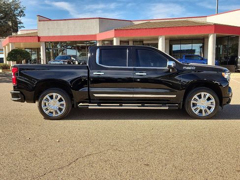 Used 2024 Chevrolet Silverado 1500 High Country w/ High Country Premium Package image 5