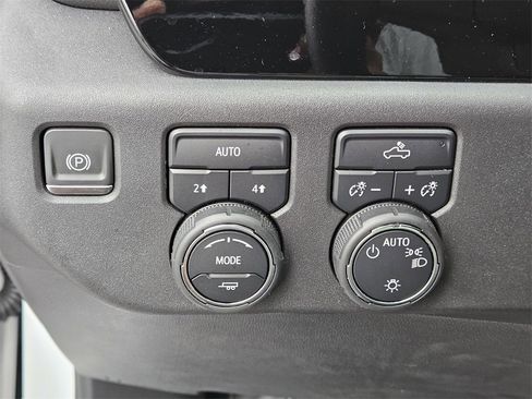 Certified 2024 Chevrolet Silverado 1500 LT image 29